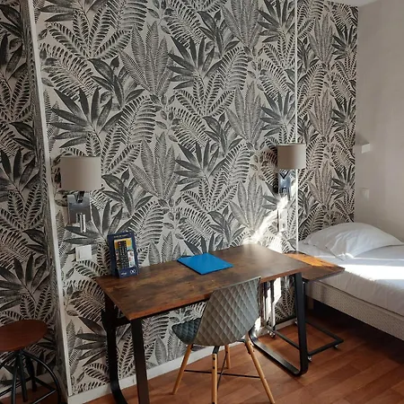 Le Royalty Hotel