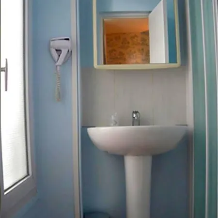 Le Royalty Hotel Angers