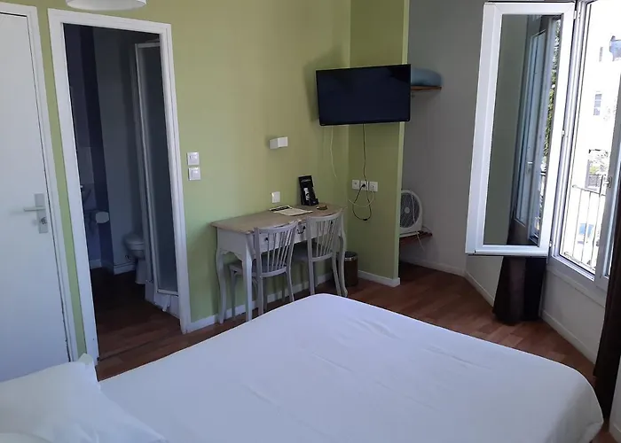 Le Royalty מלון אנז'ה