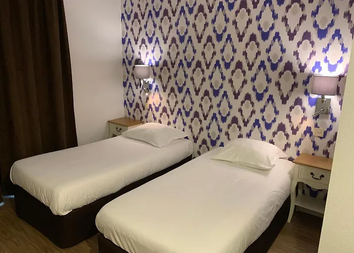 מלון Le Royalty אנז'ה