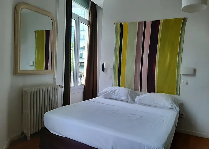 Le Royalty מלון אנז'ה