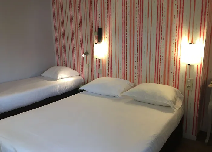 Le Royalty 2* אנז'ה